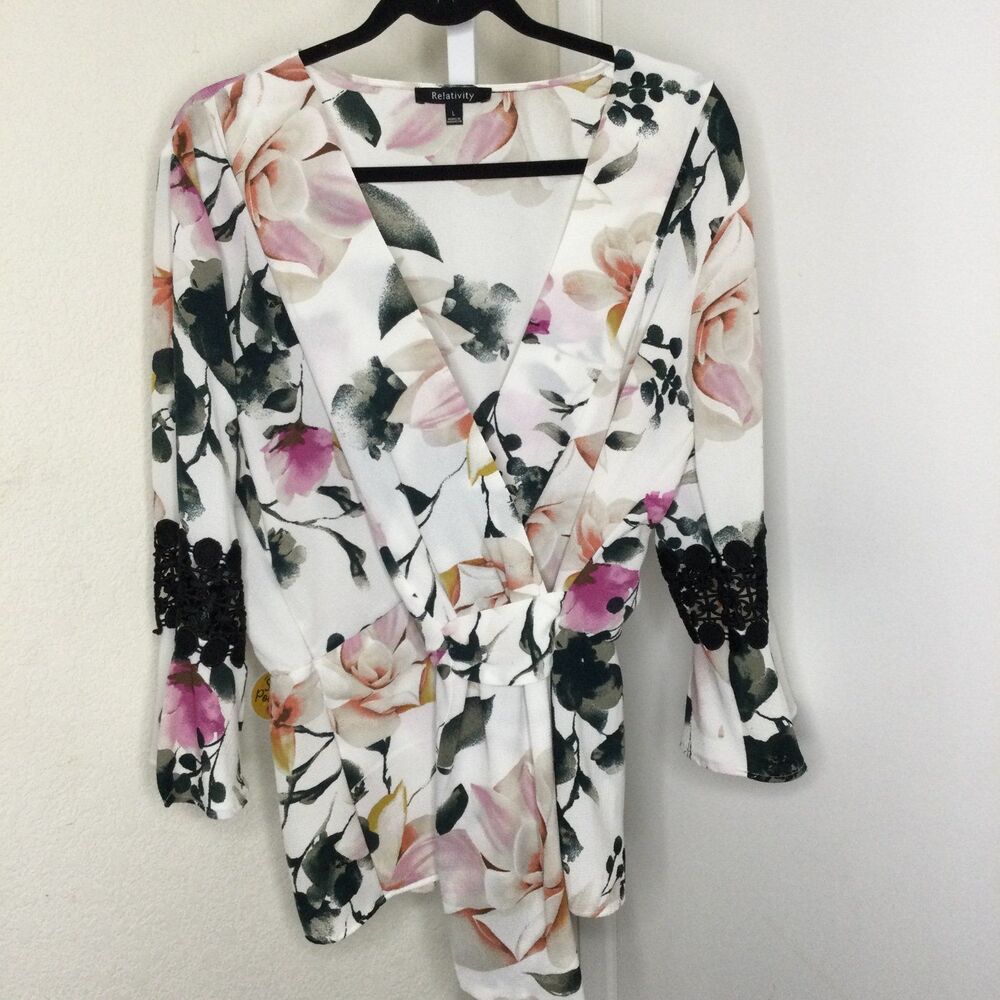 Relativity Blouse - Picture 1 of 5